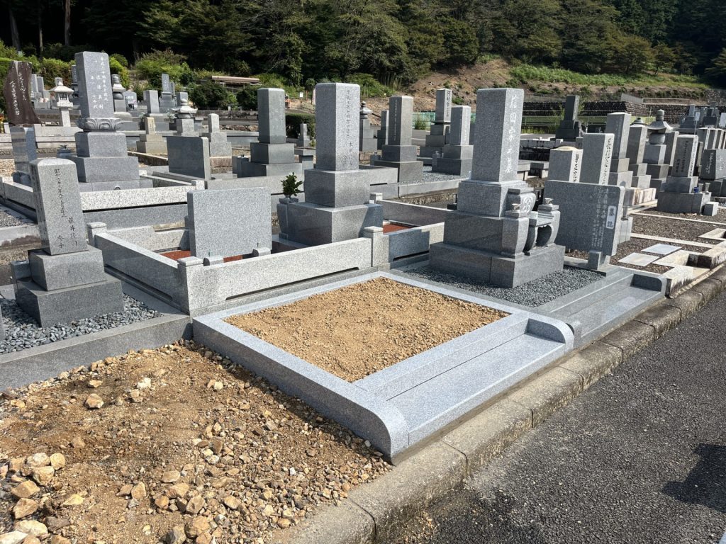 大龍寺墓地にて新規の外柵工事