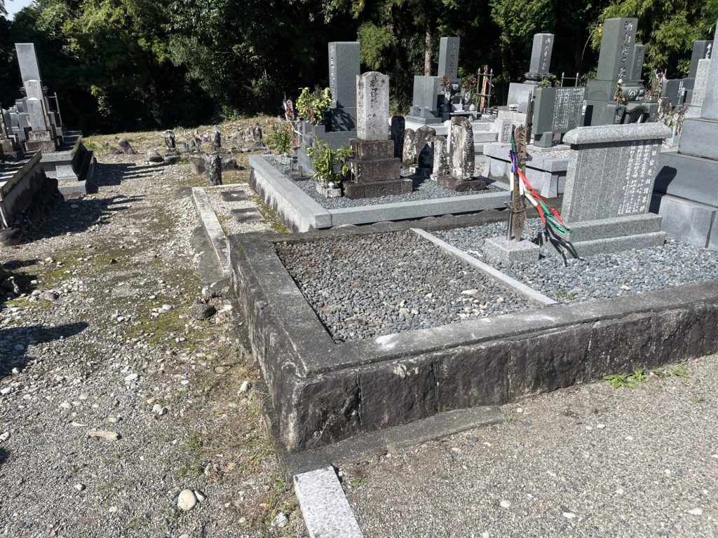 美濃加茂市の墓地の墓所 撤去後