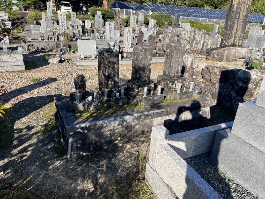 伊自良のお客様墓地　解体前