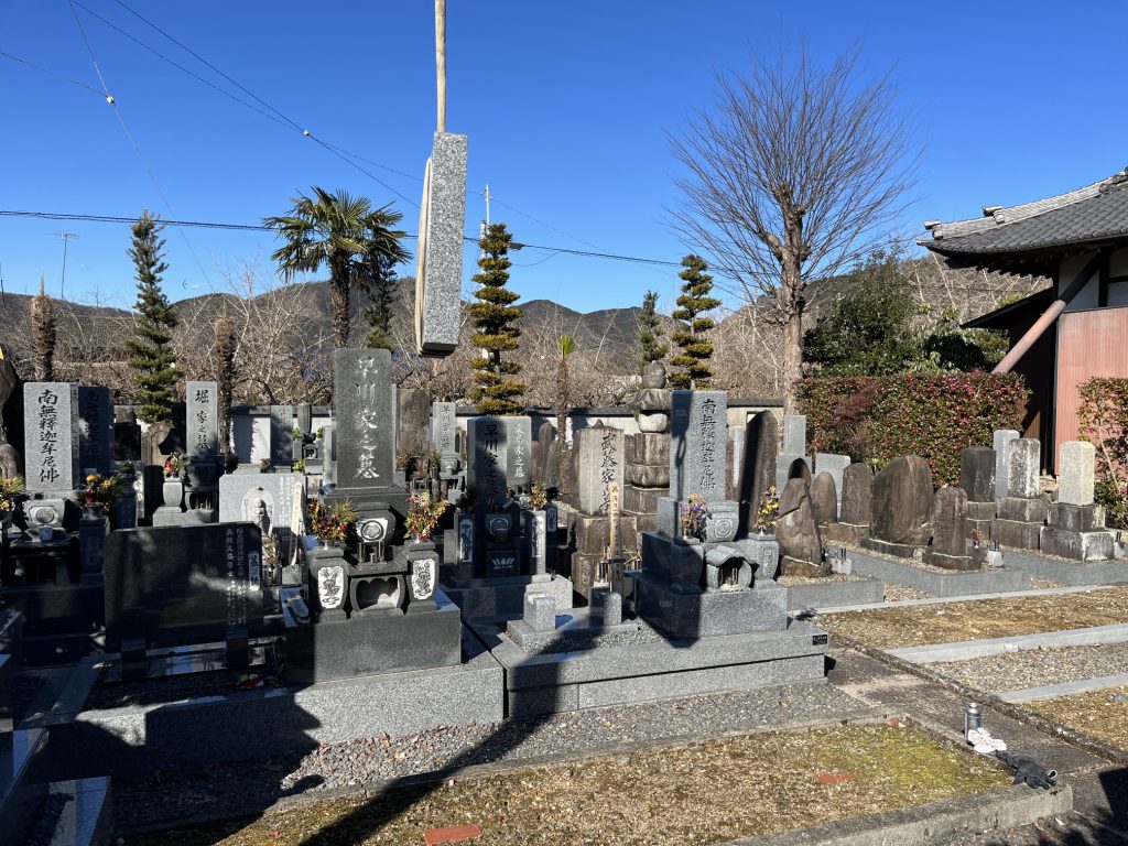 本巣市曽井中島　梅英寺　墓地　追加字彫