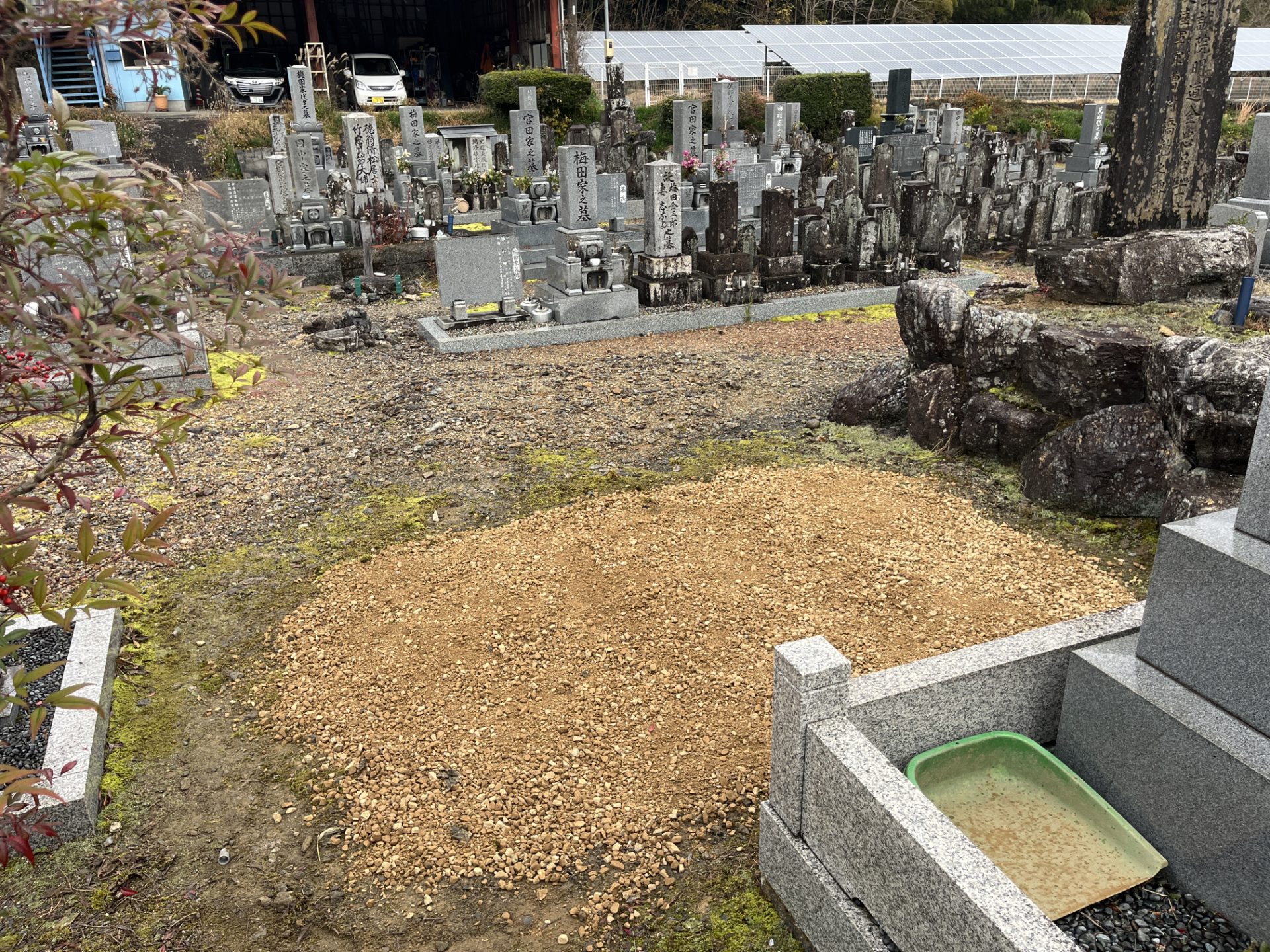 伊自良の墓地解体後の更地